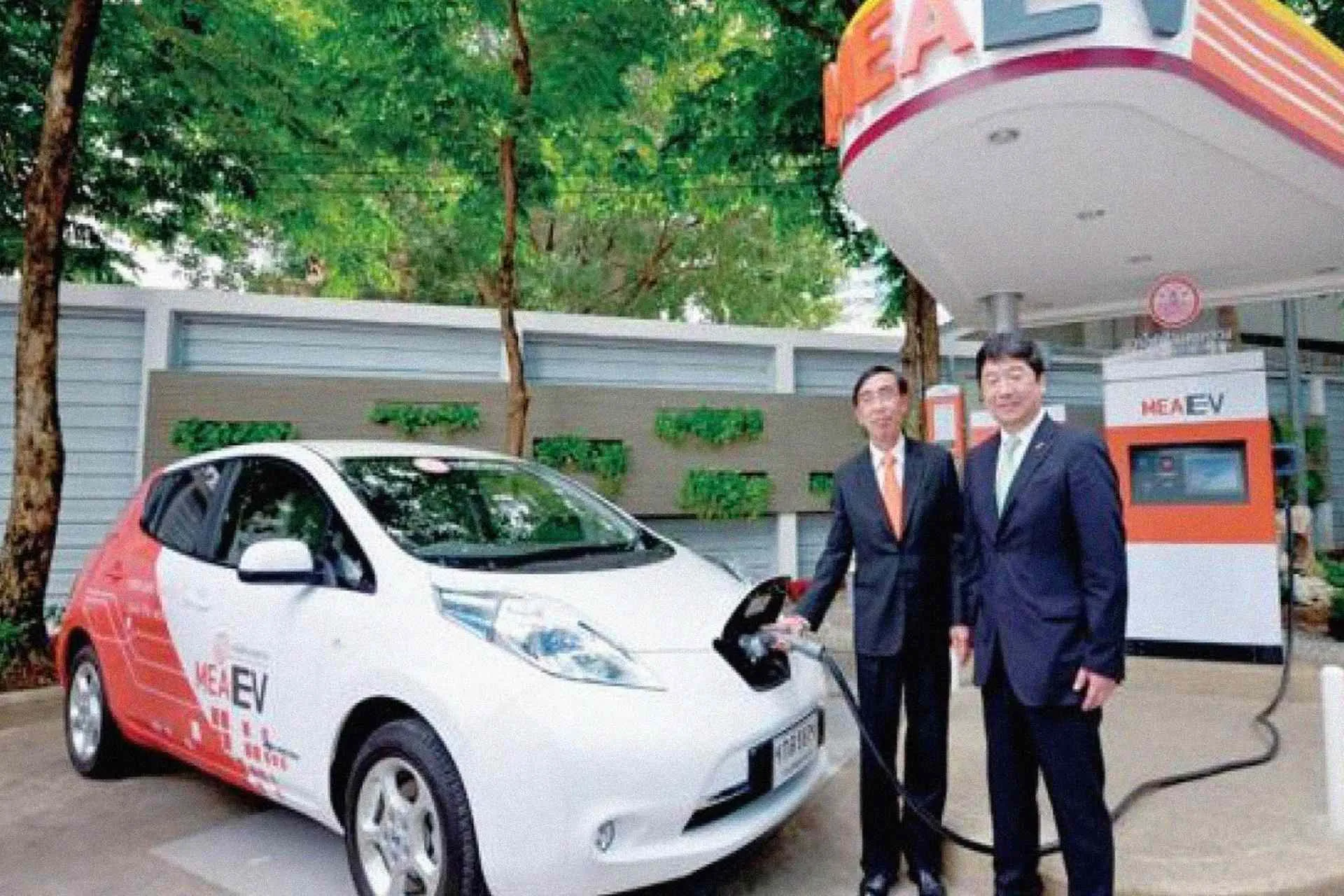 the accumulated number of EV registrations in Thailand for Battery Electric Vehicles and Plug-in Hybrid Electric Vehicles sharply increased from 2016 to 2017.