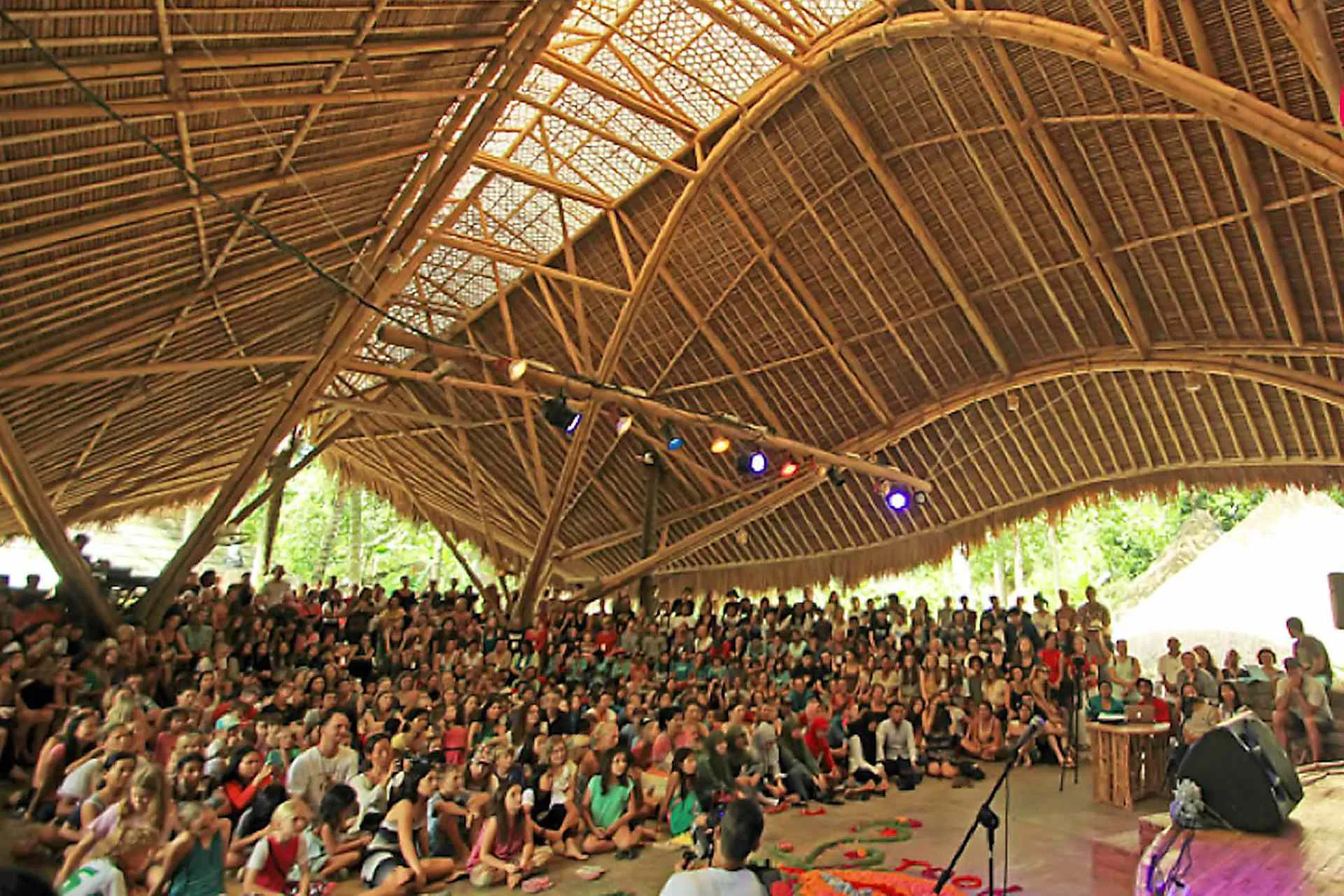 Green School: building potential of bamboo architecture