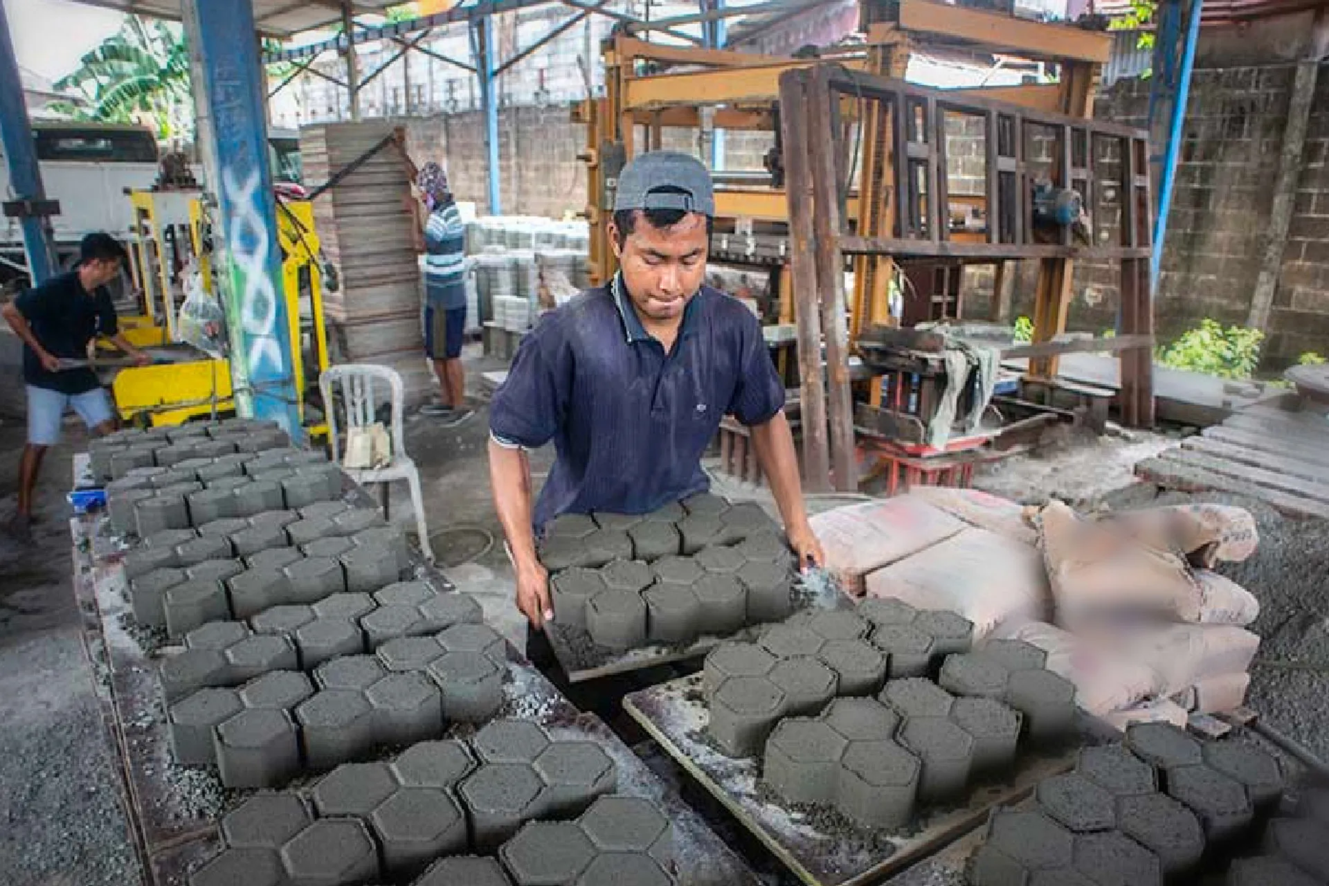 20% of Rebricks paving block is rejected plastic waste.